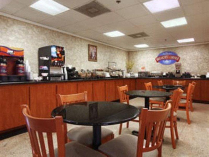 Baymont Inn & Suites Clearwater Restoran gambar